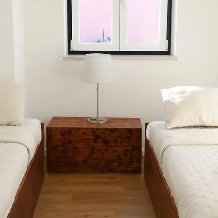 Apartman Before Making Request Read Hostprofile # Lisboa 3 Quartos-Ar Condicionado *